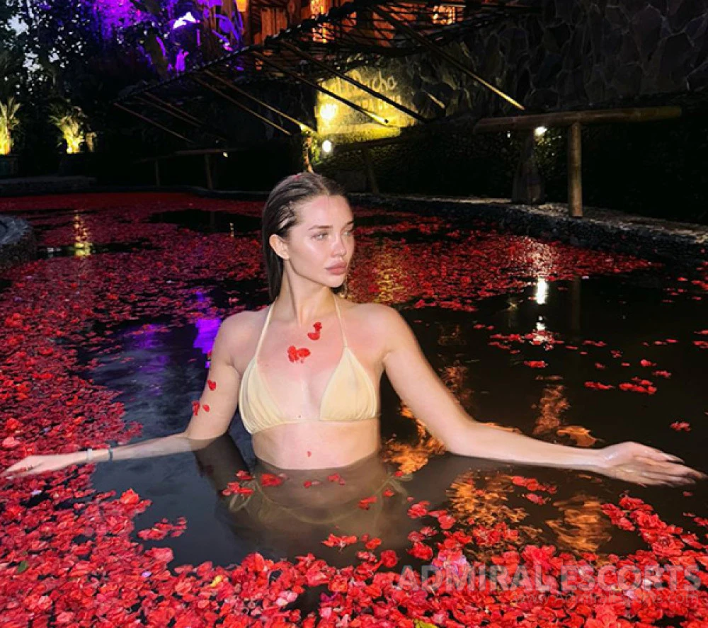 Antalya Escort Seksi Kadın Buse
