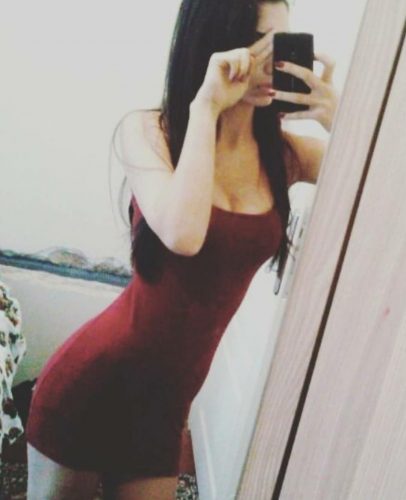 Azgın Escort Cemre Seks İsteğinde