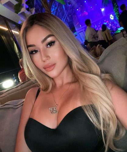 Demre Escort Özge Etkili Fiziğiyle Gözleri Üstünde Topladı