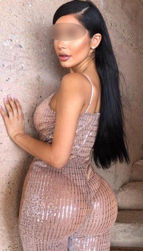 Escort Özge Seks İsteğiyle Görüşüyor