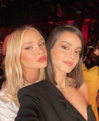 Kalitesiyle Baş Döndüren Seksi Sevimli Escortlar Maya & Mira