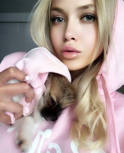 Lara Escort Öznur Gözleri Üstünde Topluyor