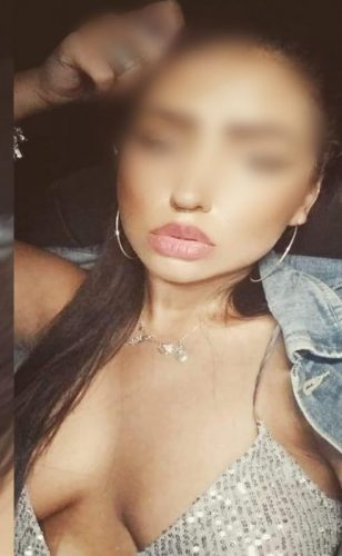 Gabriella  Antalya’da inanılmaz derecede ince  klas ve açık fikirli esmer bir escorttur