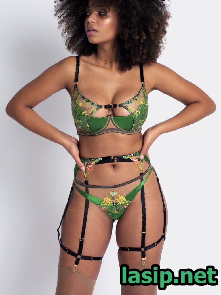 Rus Anal Eskort Mira Zevki Seviyor