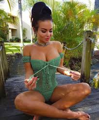 Sevişmeyi serbest bırakan escort Derya